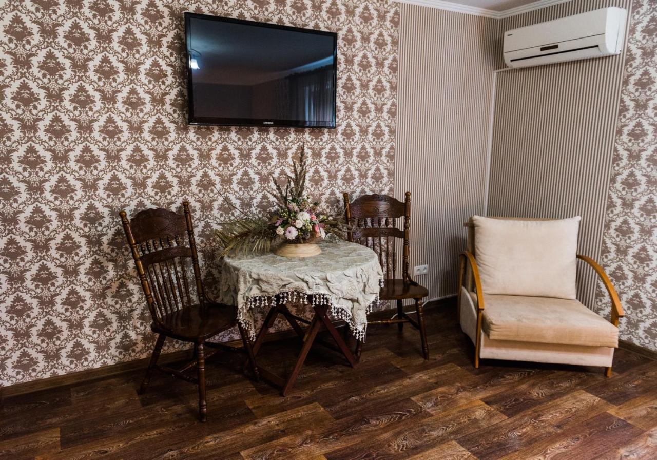 Golden Park Apartments Umanʼ Εξωτερικό φωτογραφία