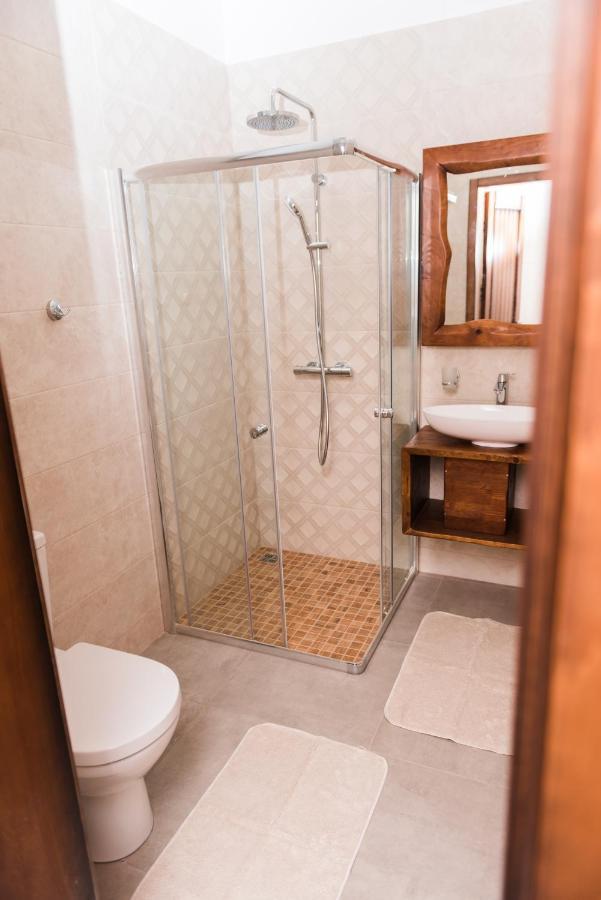 Golden Park Apartments Umanʼ Εξωτερικό φωτογραφία