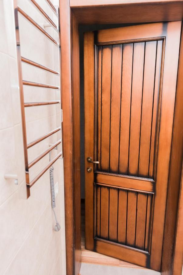 Golden Park Apartments Umanʼ Εξωτερικό φωτογραφία