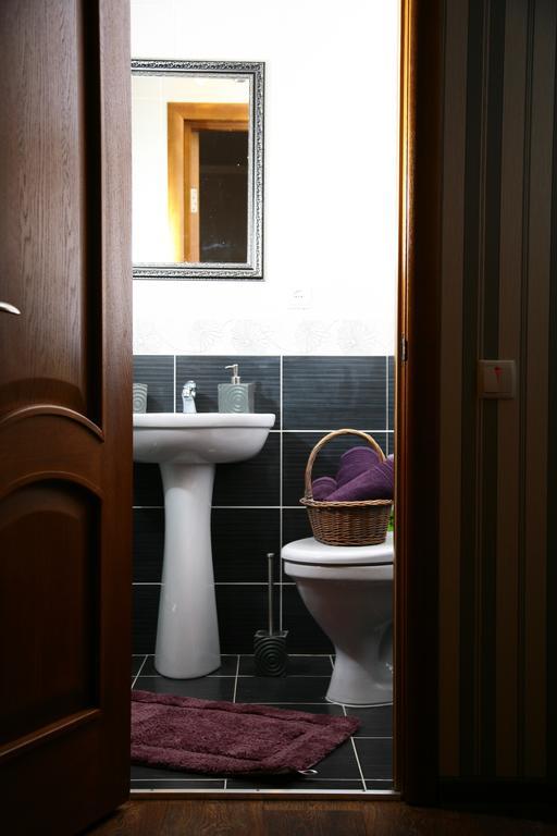 Golden Park Apartments Umanʼ Εξωτερικό φωτογραφία