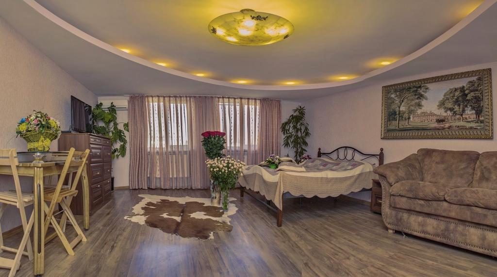 Golden Park Apartments Umanʼ Εξωτερικό φωτογραφία